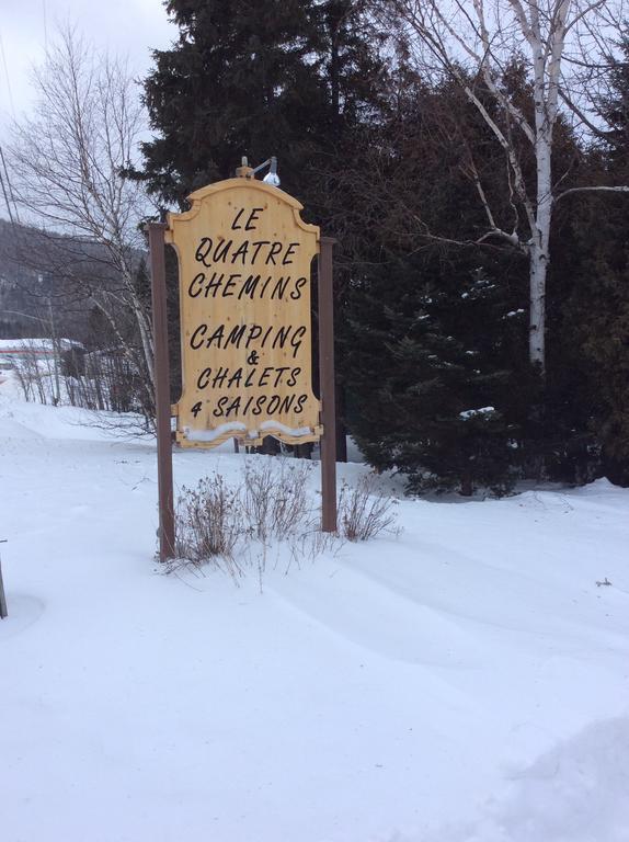 Camping Le 4 Chemins LʼAnse-Saint-Jean Eksteriør bilde